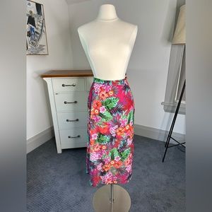 Floral MIDI pink skirt